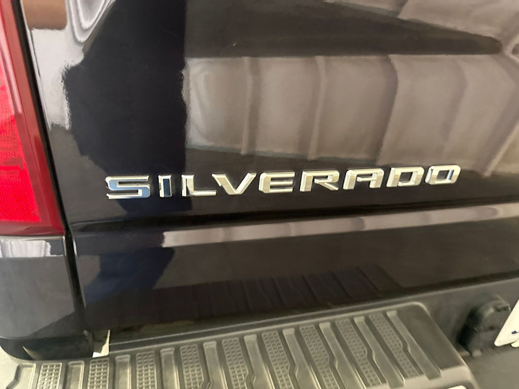 Thumbnail: 2023 Chevrolet Silverado 1500 - 22