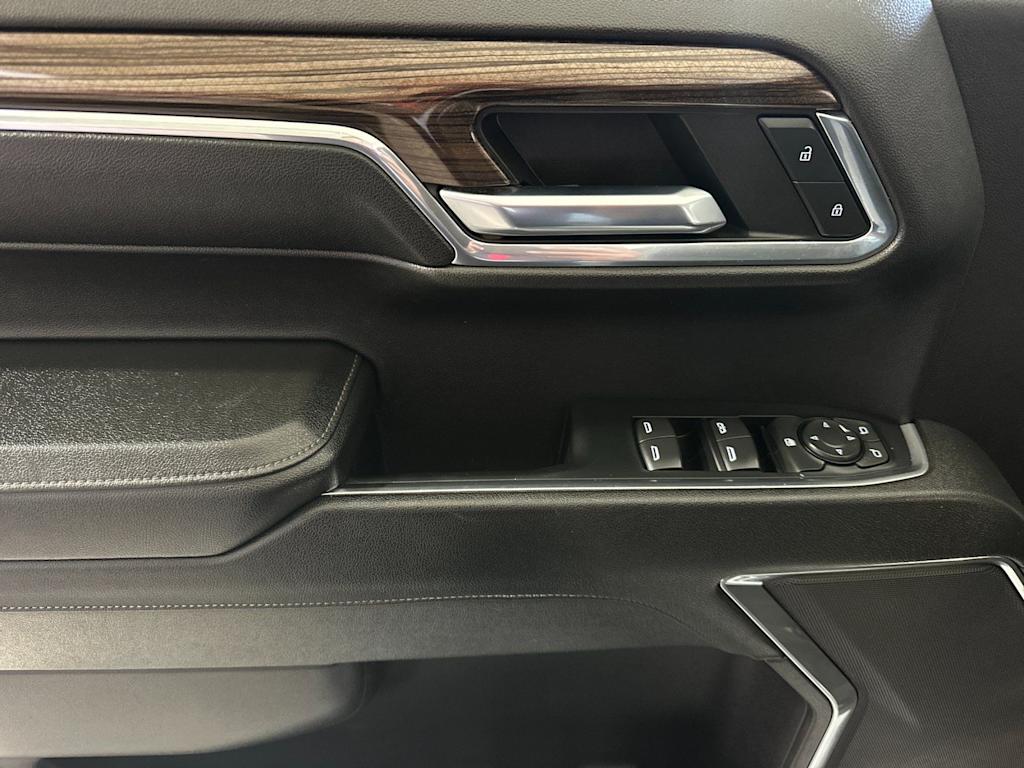 Thumbnail: 2023 Chevrolet Silverado 1500 - 20