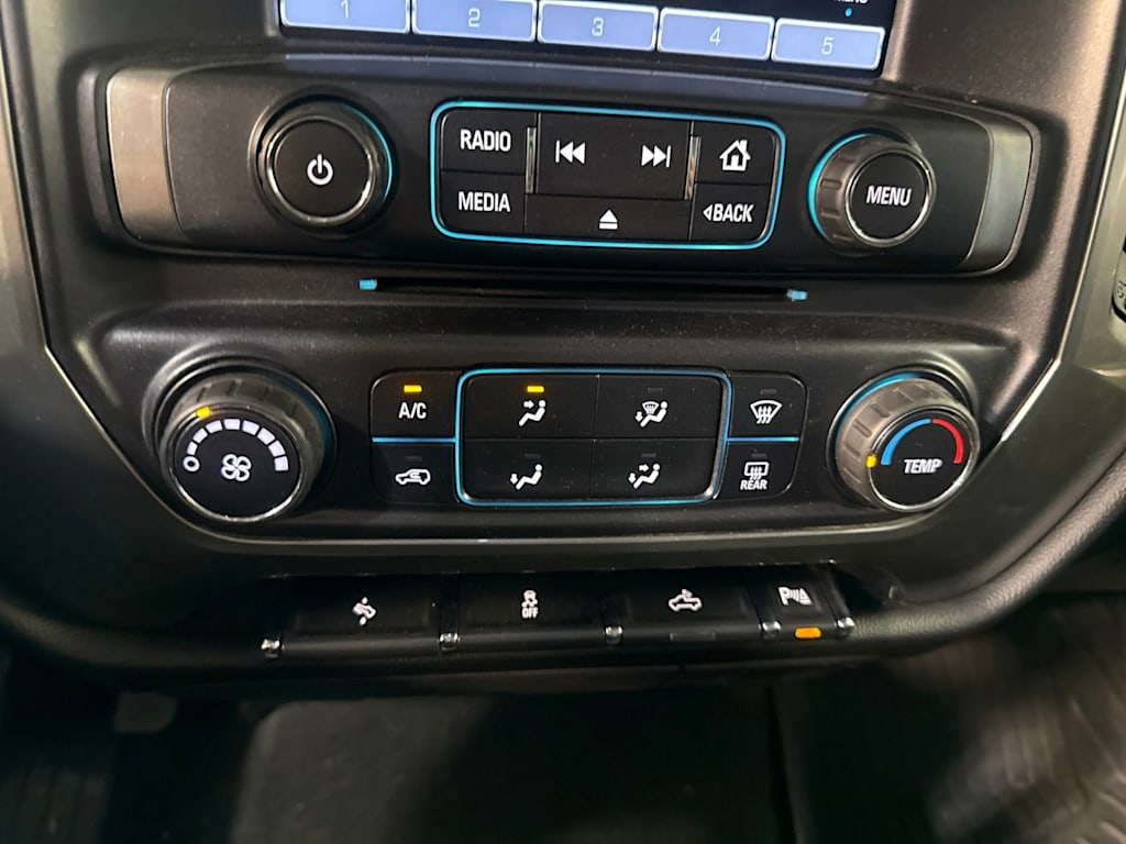 Thumbnail: 2018 Chevrolet Silverado 1500 - 25