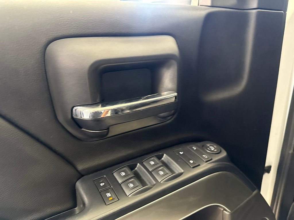 Thumbnail: 2018 Chevrolet Silverado 1500 - 18
