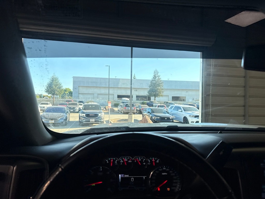 Thumbnail: 2018 Chevrolet Silverado 1500 - 21