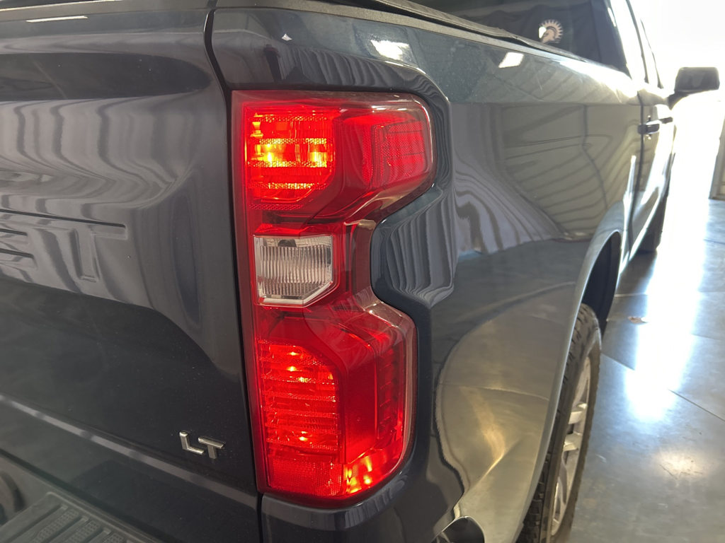 Thumbnail: 2021 Chevrolet Silverado 1500 - 18