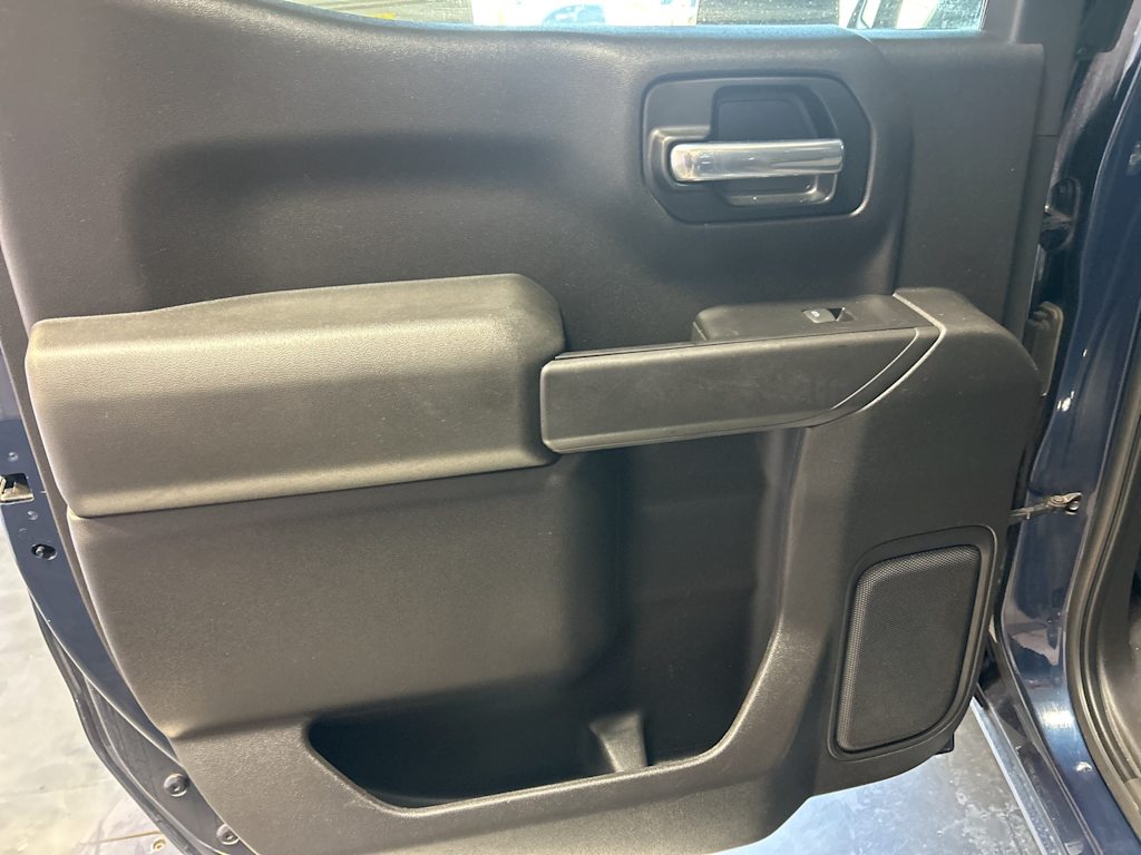 Thumbnail: 2021 Chevrolet Silverado 1500 - 26