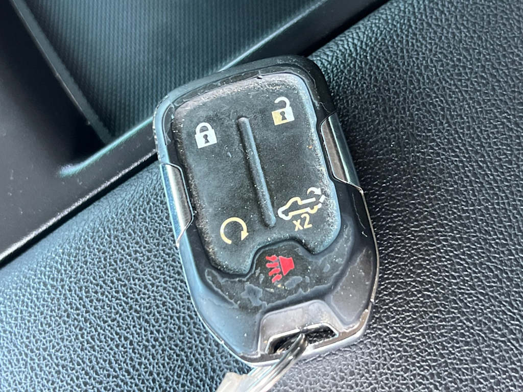 Thumbnail: 2022 Chevrolet Silverado 1500 - 16