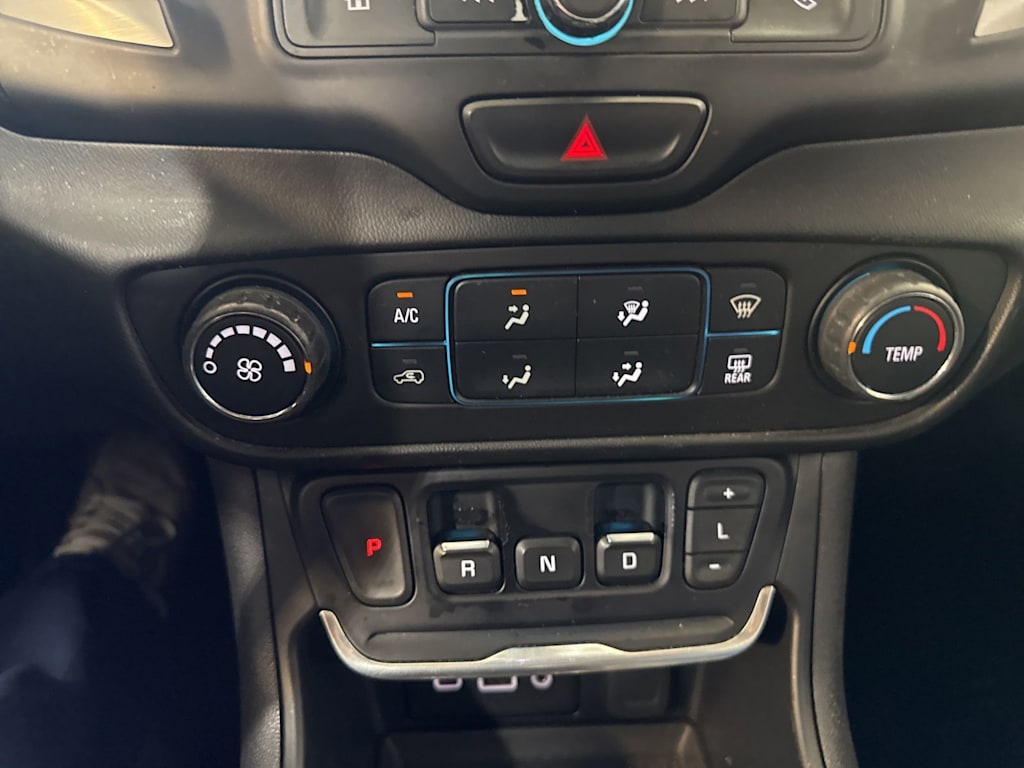 Thumbnail: 2020 GMC Terrain - 26