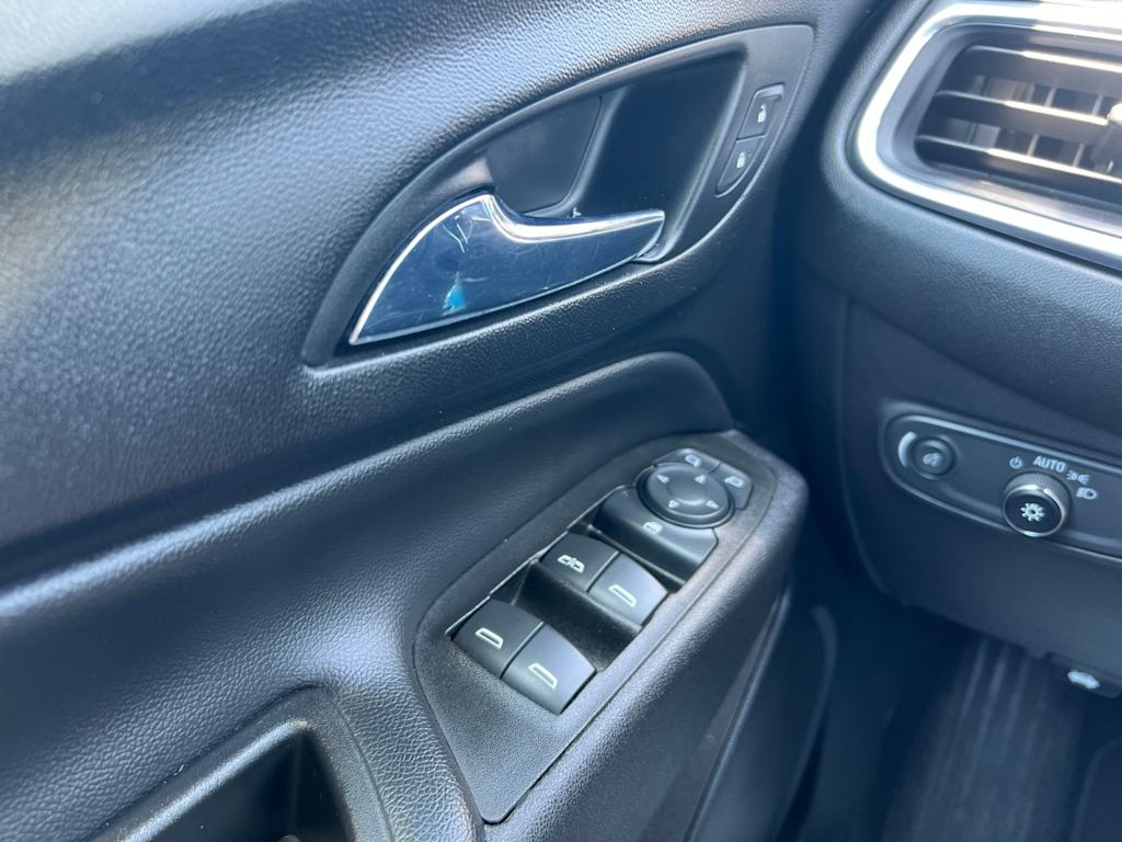 Thumbnail: 2021 Chevrolet Equinox - 29