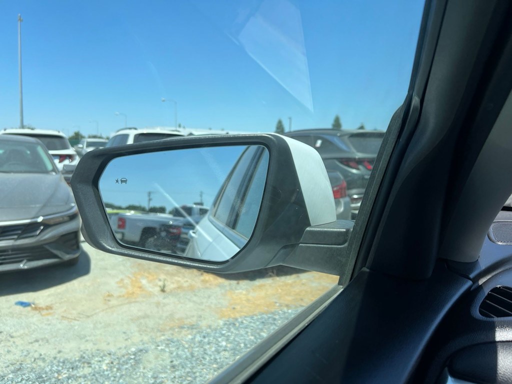 Thumbnail: 2021 Chevrolet Equinox - 30