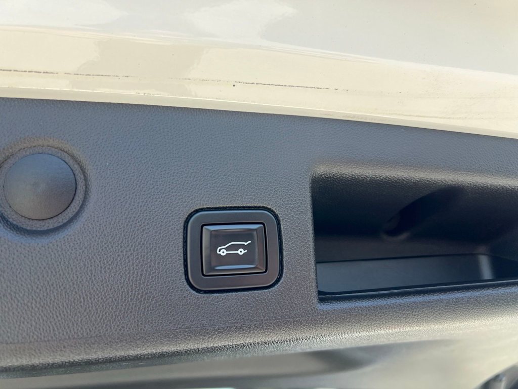 Thumbnail: 2021 Chevrolet Equinox - 19
