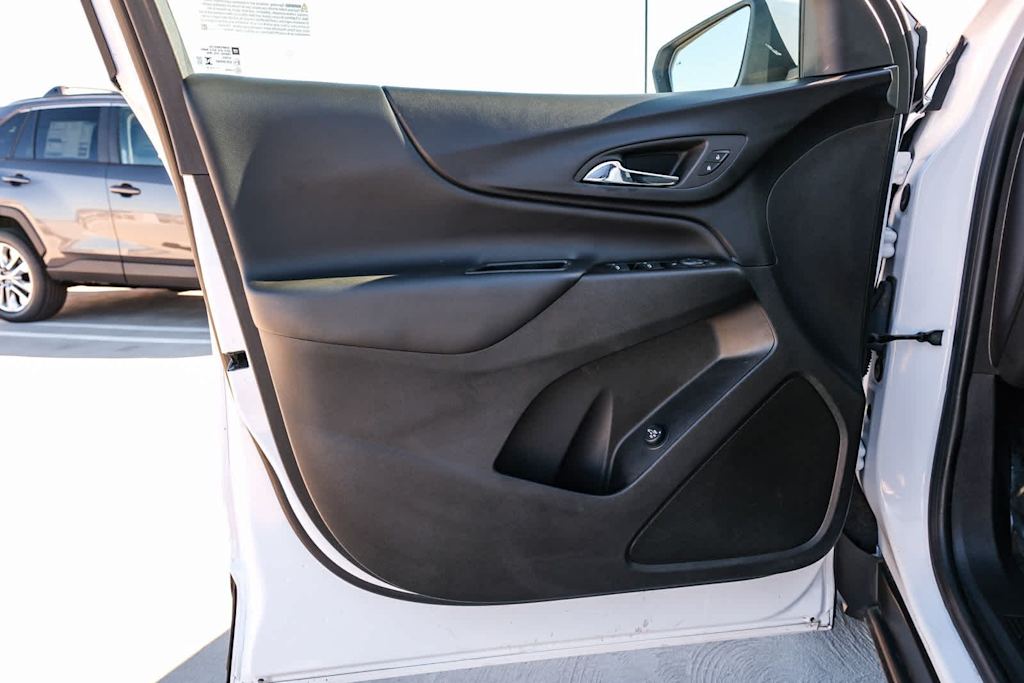 Thumbnail: 2024 Chevrolet Equinox - 21