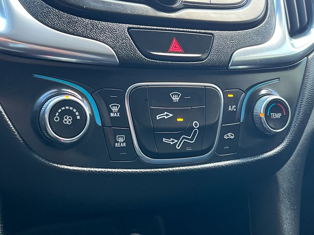 Thumbnail: 2021 Chevrolet Equinox - 25