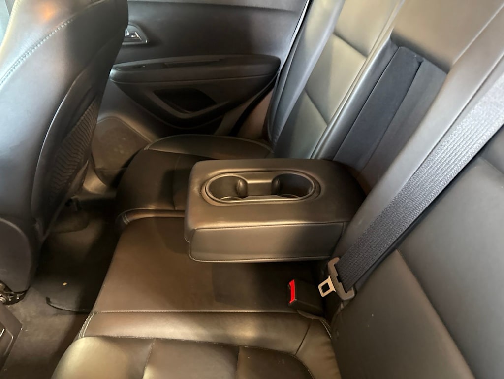 Thumbnail: 2015 Chevrolet Trax - 16