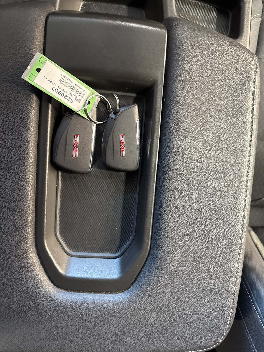 Thumbnail: 2022 GMC Sierra 1500 - 25