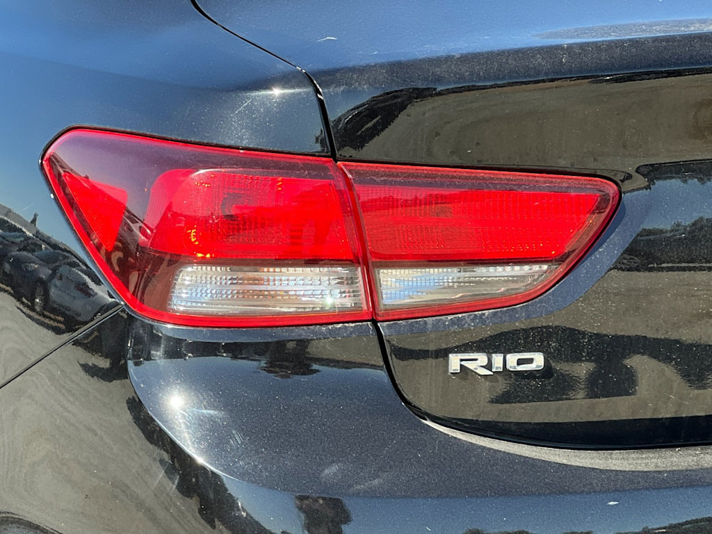 2018 Kia Rio S 26