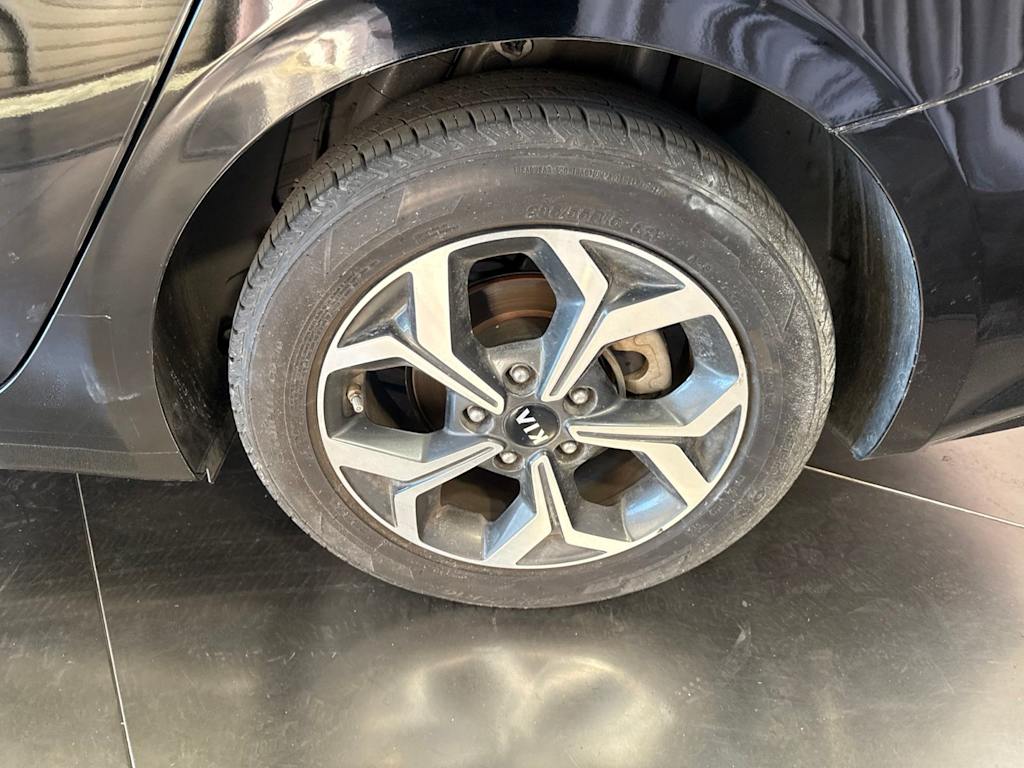 Thumbnail: 2021 Kia Forte - 8