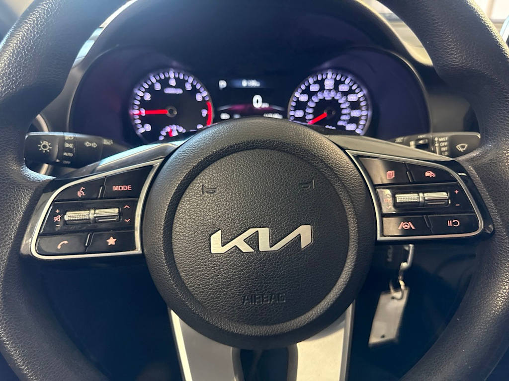 Thumbnail: 2022 Kia Forte - 21