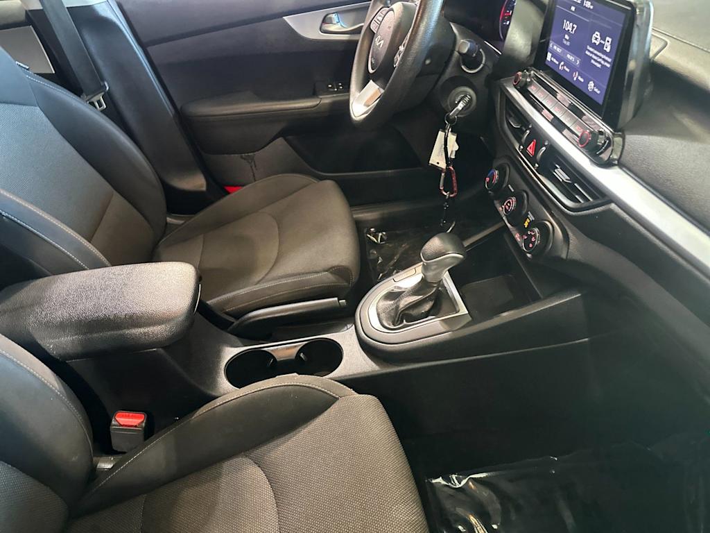 2022 Kia FORTE LXS - Photo 10
