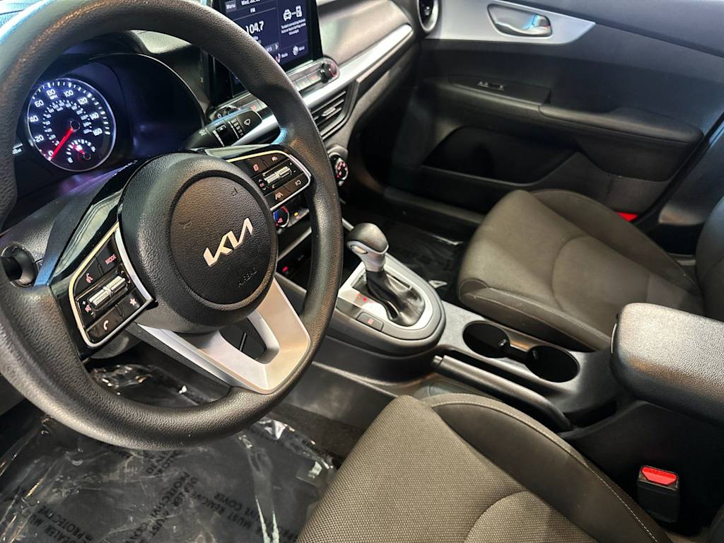 2022 Kia FORTE LXS - Photo 9