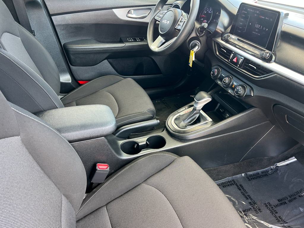 Thumbnail: 2023 Kia Forte - 10