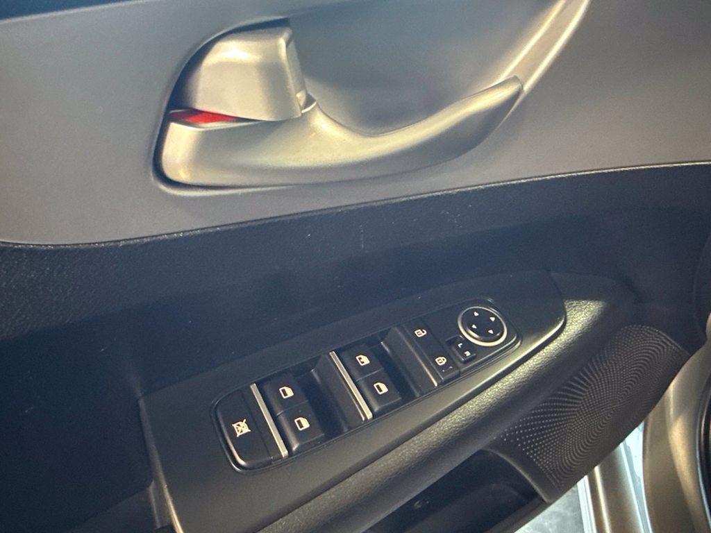 Thumbnail: 2024 Kia Forte - 21
