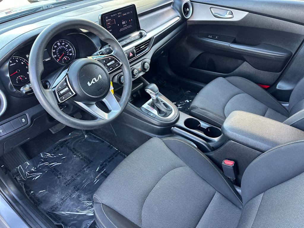 Thumbnail: 2024 Kia Forte - 8
