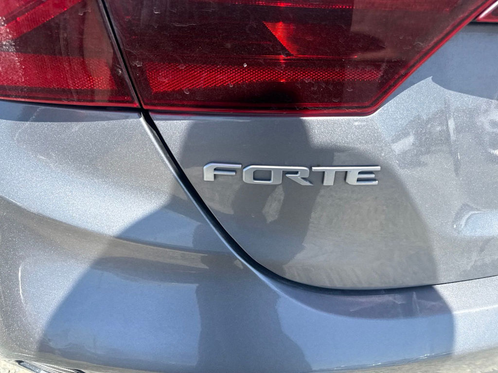 Thumbnail: 2024 Kia Forte - 7