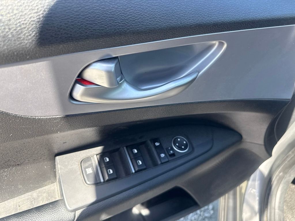 Thumbnail: 2024 Kia Forte - 23