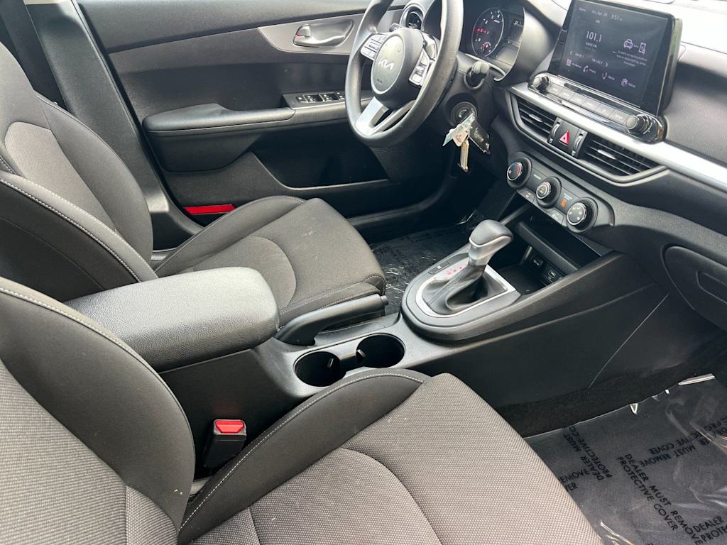 Thumbnail: 2023 Kia Forte - 12