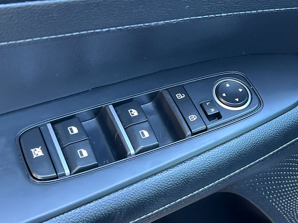 Thumbnail: 2021 Kia Forte - 23