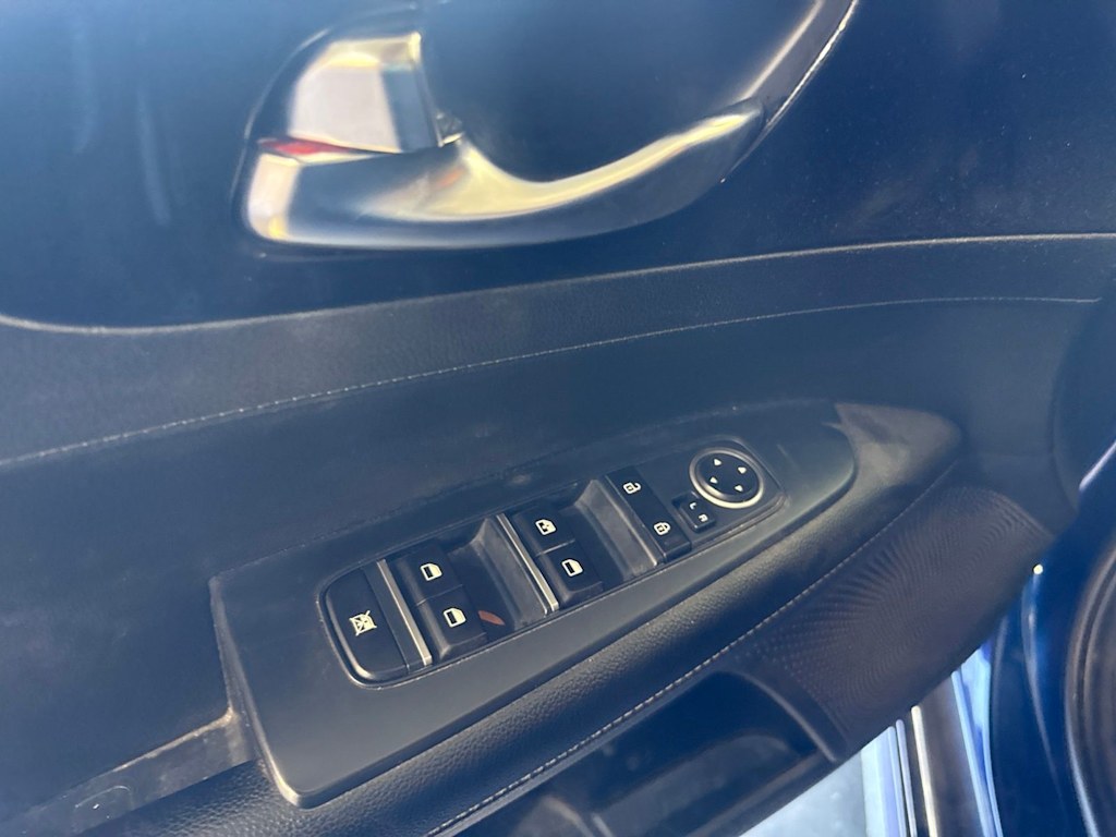 Thumbnail: 2020 Kia Forte - 21