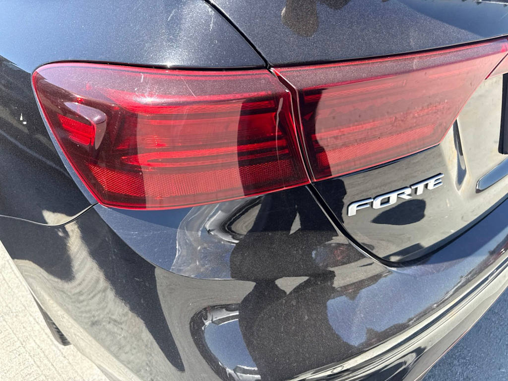 Thumbnail: 2022 Kia Forte - 14