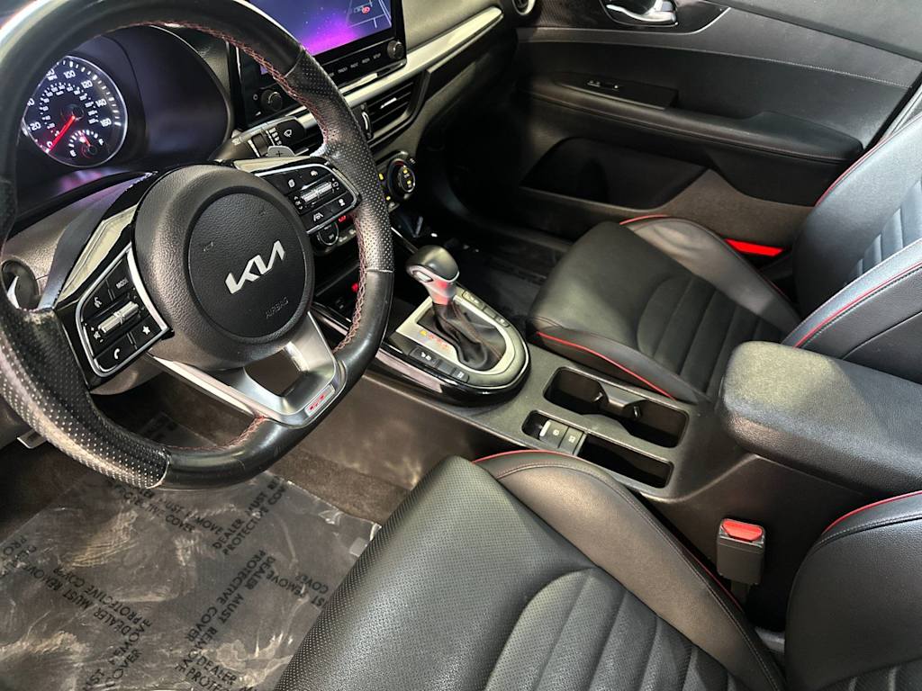 Thumbnail: 2022 Kia Forte - 9