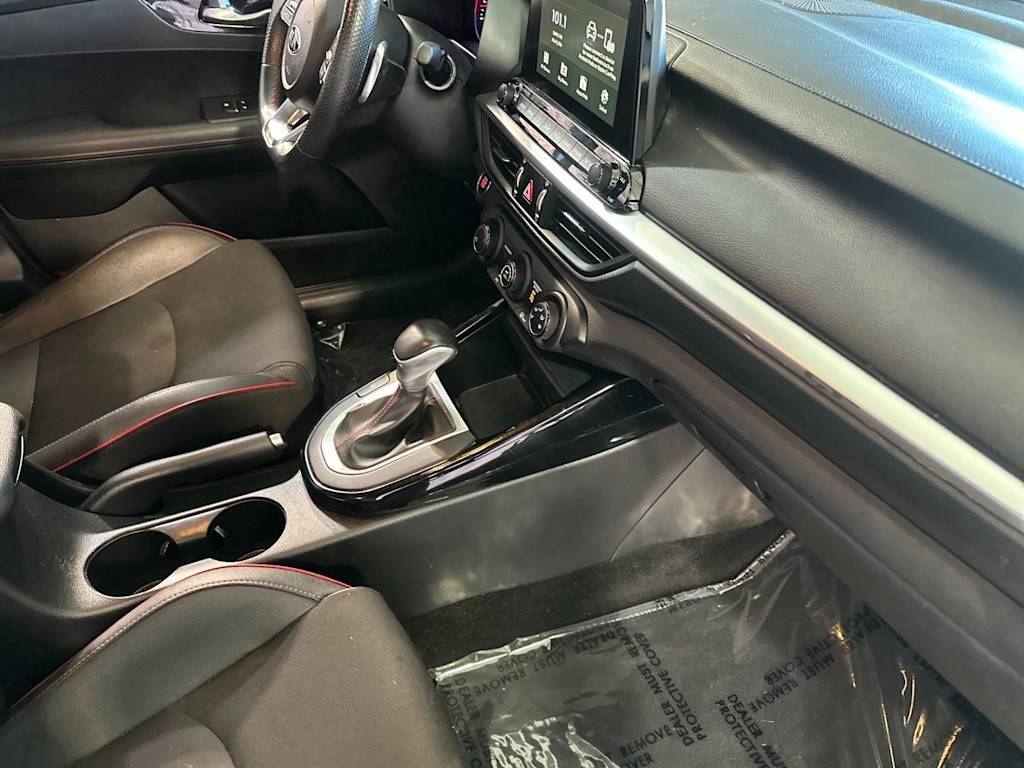 Thumbnail: 2021 Kia Forte - 12