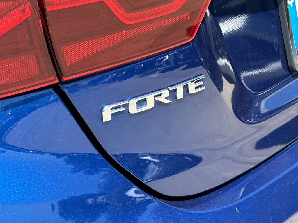 Thumbnail: 2021 Kia Forte - 7