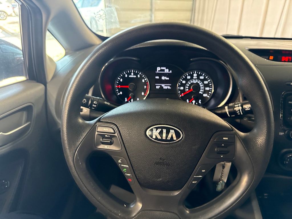Thumbnail: 2017 Kia Forte - 2