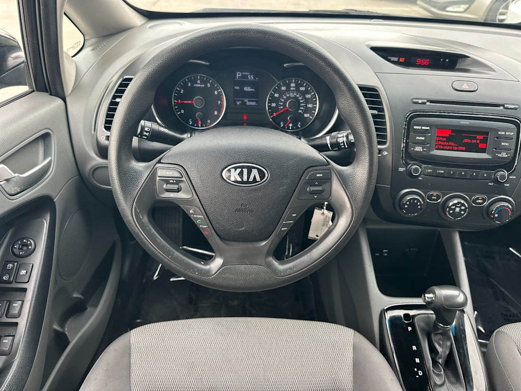 Thumbnail: 2017 Kia Forte - 12