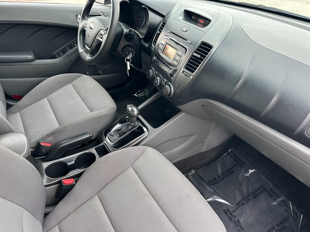 Thumbnail: 2017 Kia Forte - 13