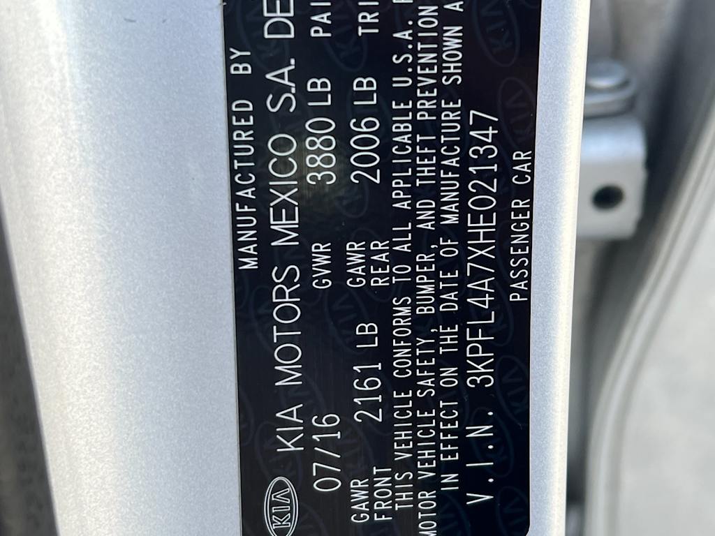 Thumbnail: 2017 Kia Forte - 29