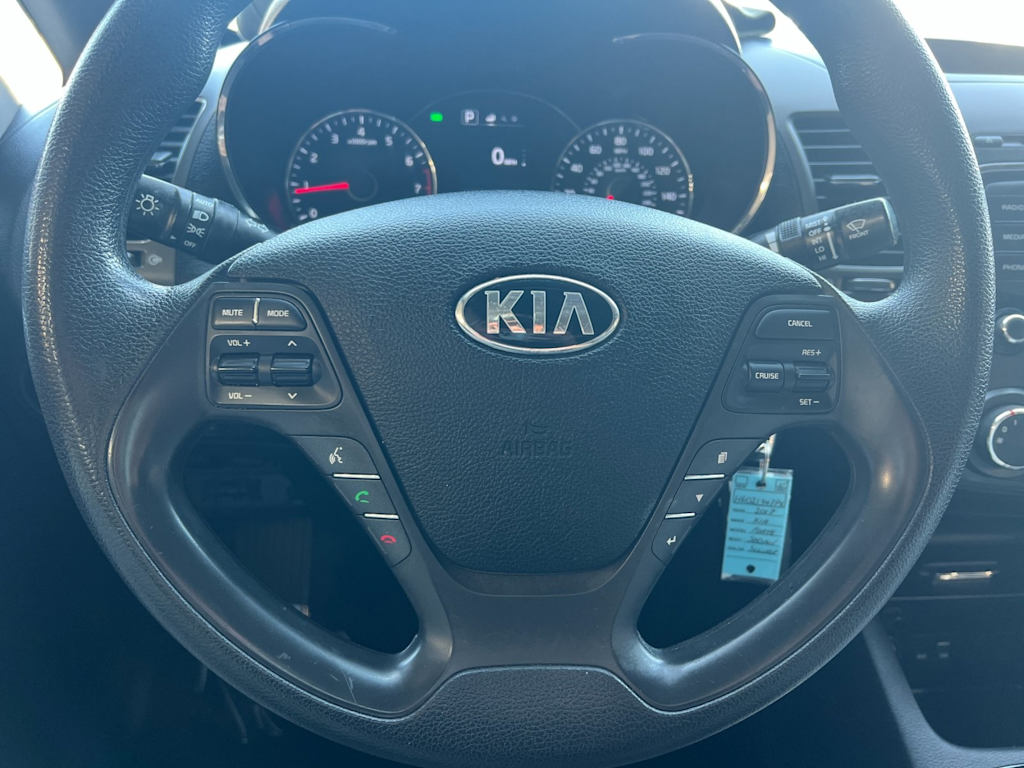 Thumbnail: 2017 Kia Forte - 26