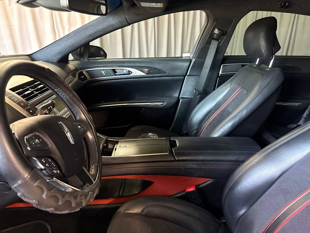 Thumbnail: 2016 Lincoln MKZ - 9