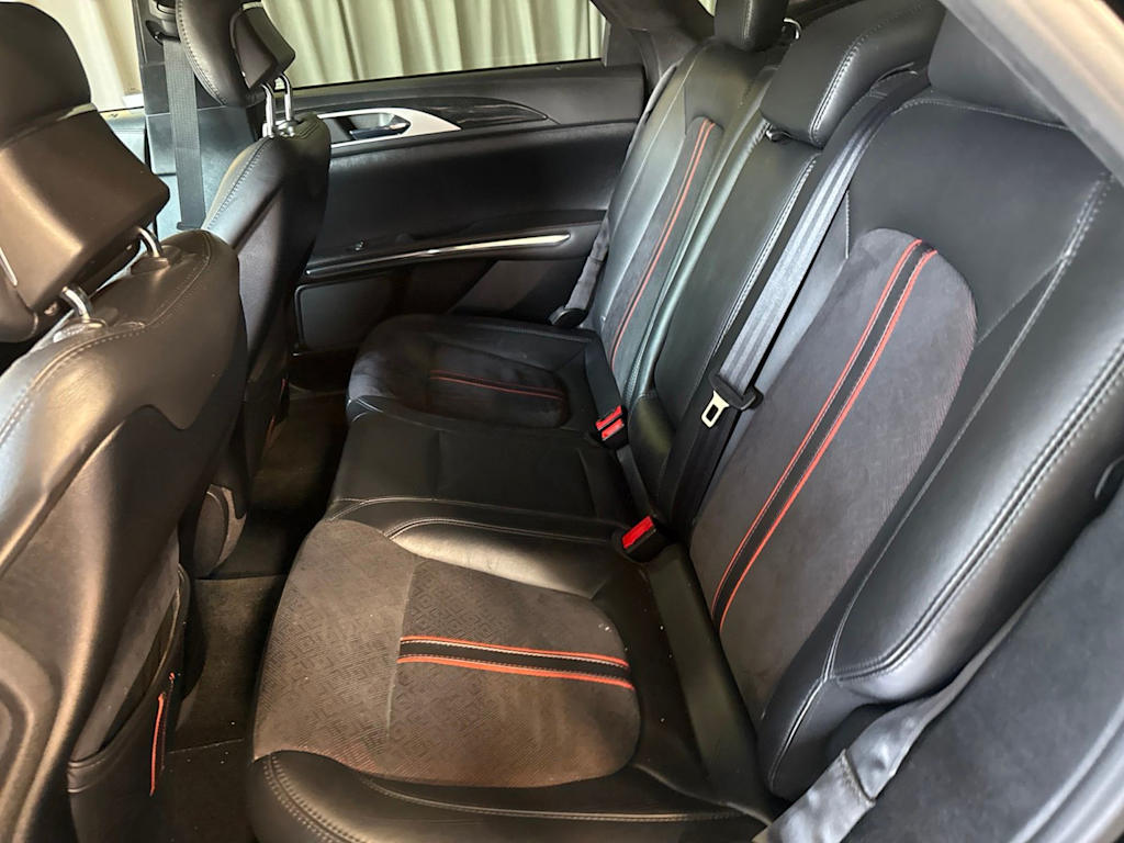 Thumbnail: 2016 Lincoln MKZ - 10
