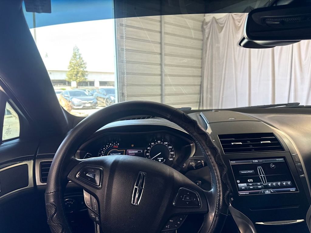 Thumbnail: 2016 Lincoln MKZ - 2