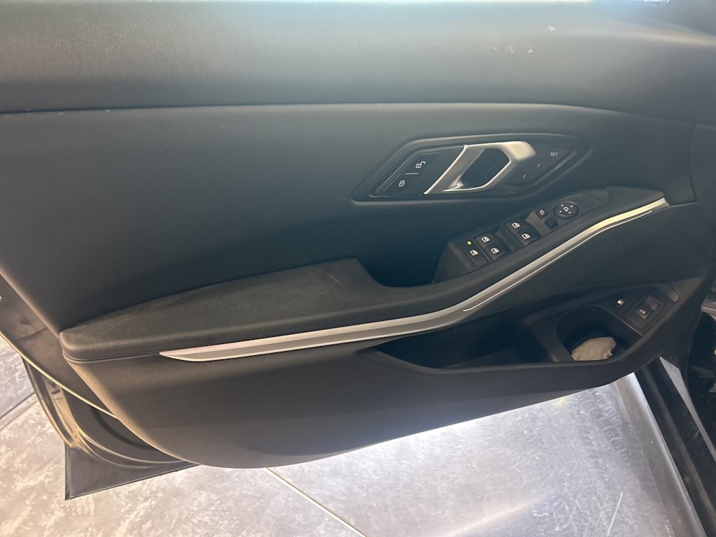 Thumbnail: 2024 BMW 3 Series - 29