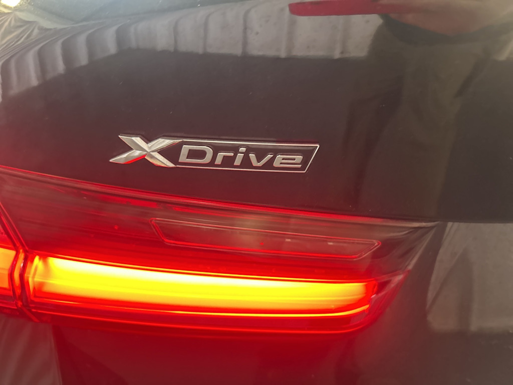 Thumbnail: 2024 BMW 3 Series - 21