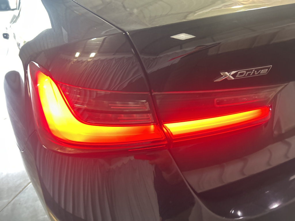 Thumbnail: 2024 BMW 3 Series - 22