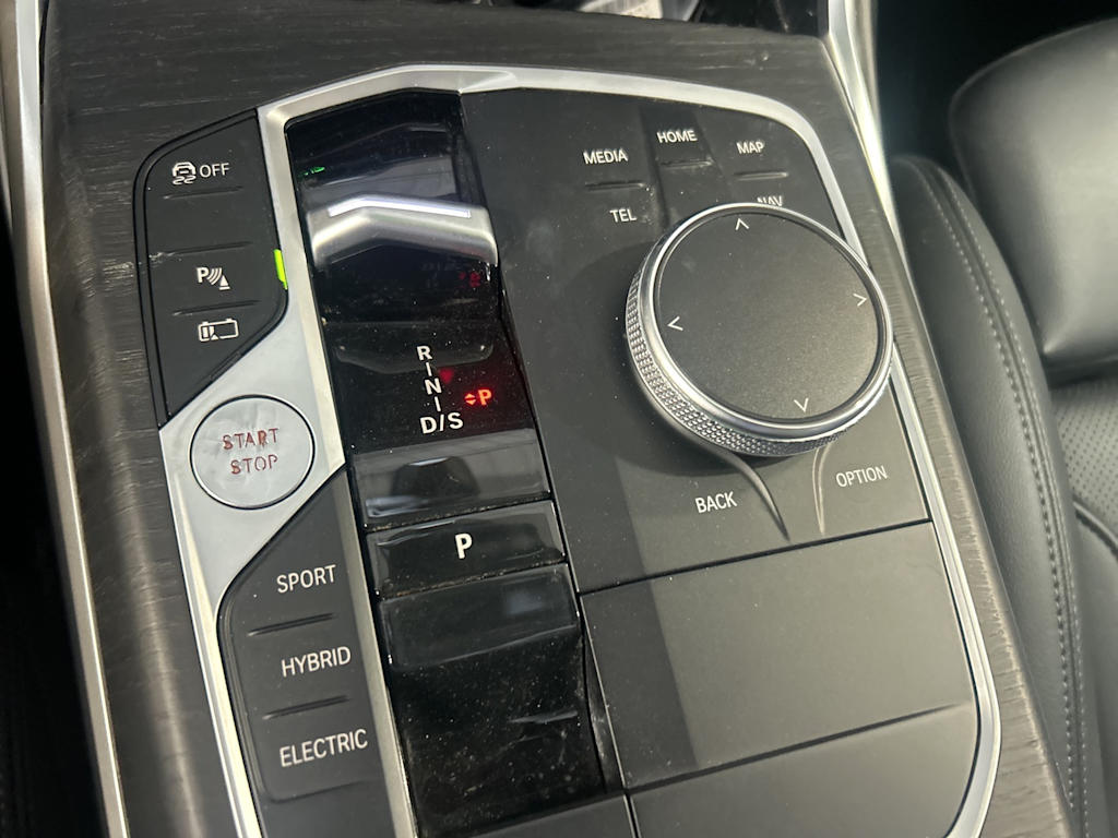 Thumbnail: 2024 BMW 3 Series - 12