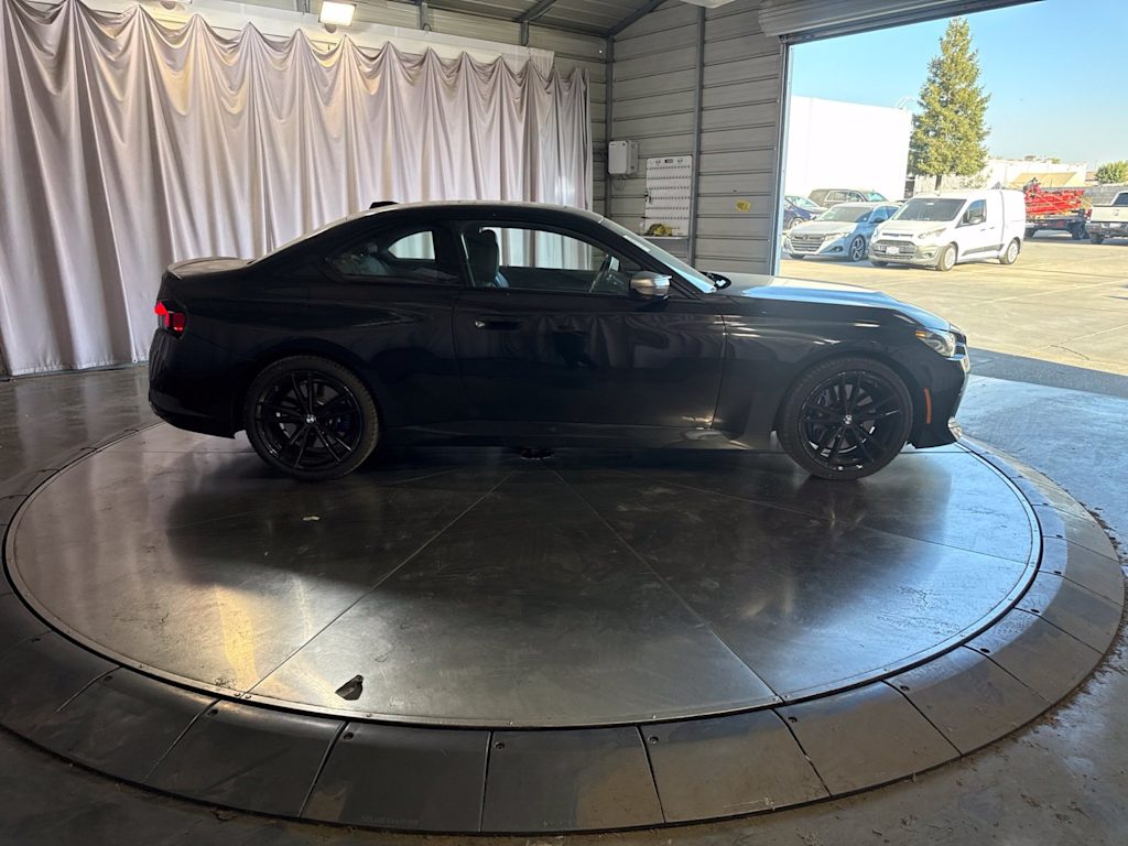 Thumbnail: 2023 BMW 2 Series - 16