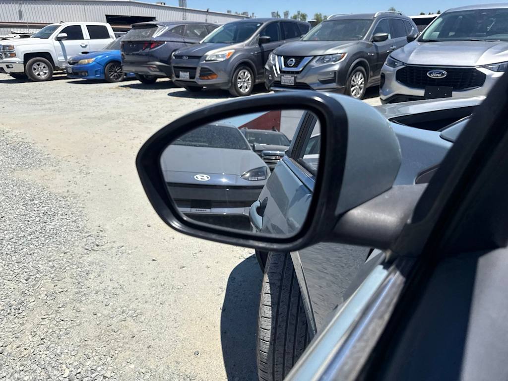 Thumbnail: 2025 Nissan Sentra - 23