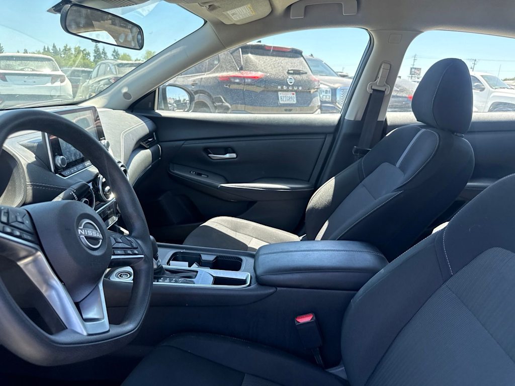 Thumbnail: 2025 Nissan Sentra - 9