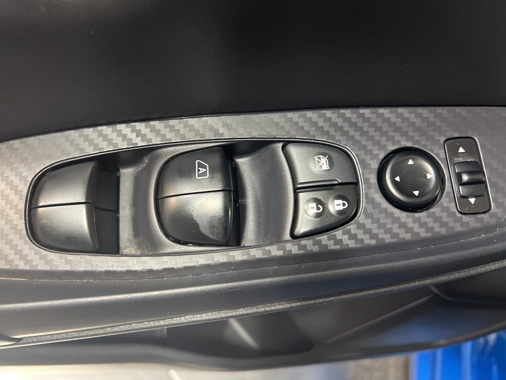 Thumbnail: 2023 Nissan Sentra - 25