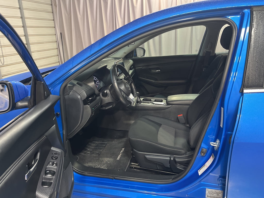 Thumbnail: 2023 Nissan Sentra - 10